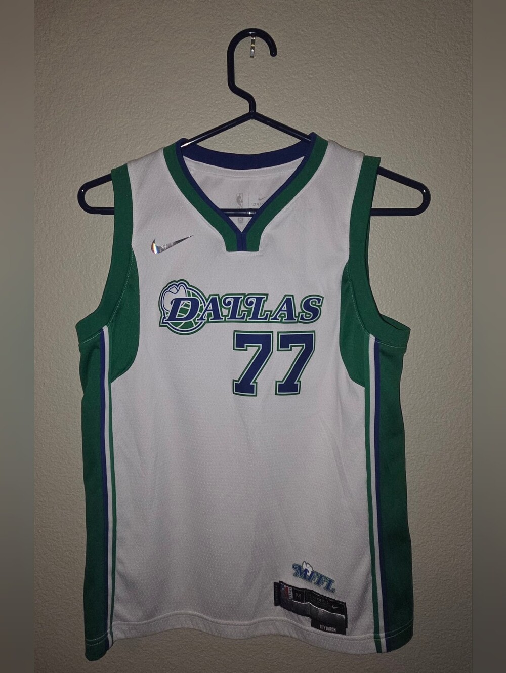 Nike (Dri Fit) - NBA - Dallas Mavericks - City Edition Jersey - Youth: M